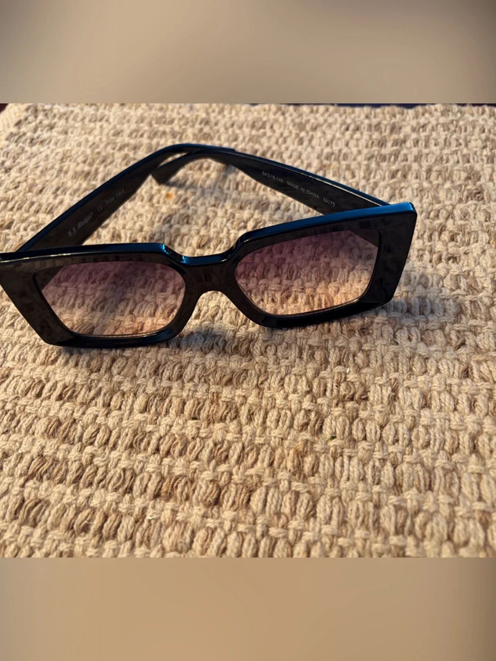 Women's Black Sunglasses with Gradient Lenses